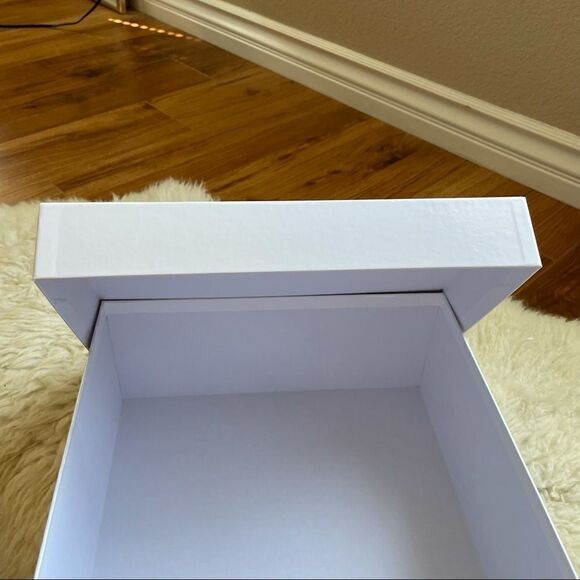 amazon Baby Box NWOT  - Picture 3 of 7